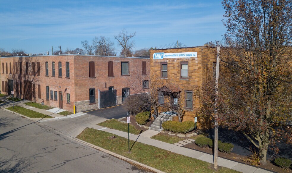 More Photos Of 425 E Front St, Monroe Manufacturing For Lease