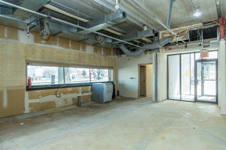 More Photos Of 12301 NE Central Ave, Blaine Bank For Lease