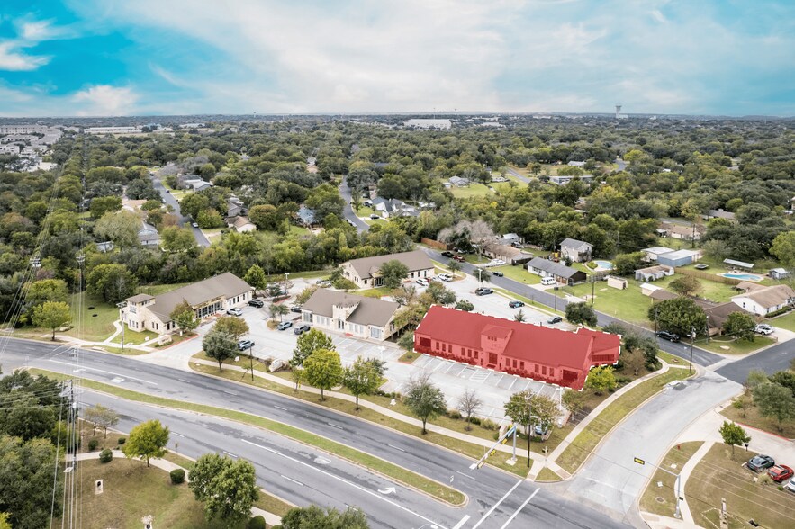 More Photos Of 2511 S Lakeline Blvd, Cedar Park Office For Sale