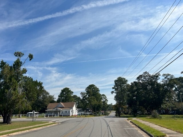 More Photos Of 372 E College Ave, Ashburn Office Residential For Sale