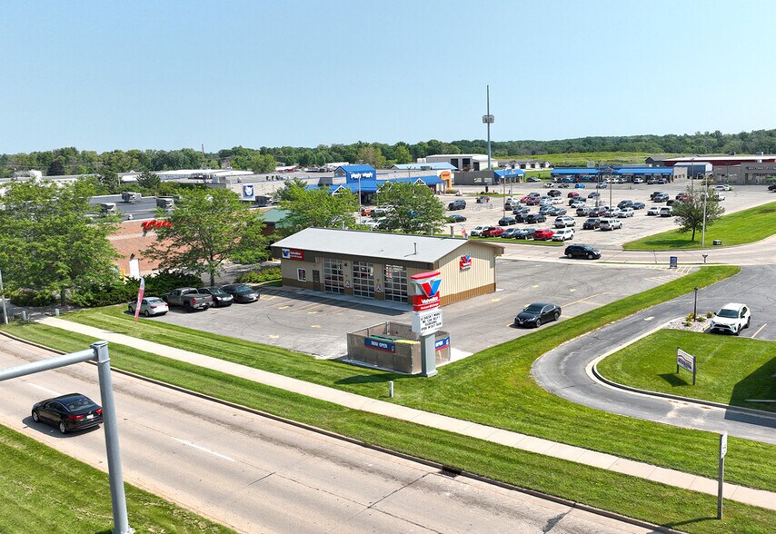 More Photos Of 211 E Ann St, Kaukauna Freestanding For Sale