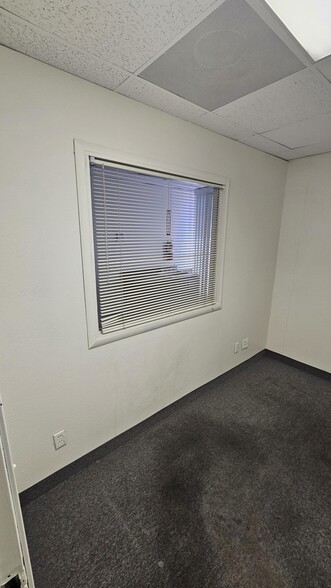 More Photos Of 3160 S Valley View Blvd, Las Vegas Medical For Lease