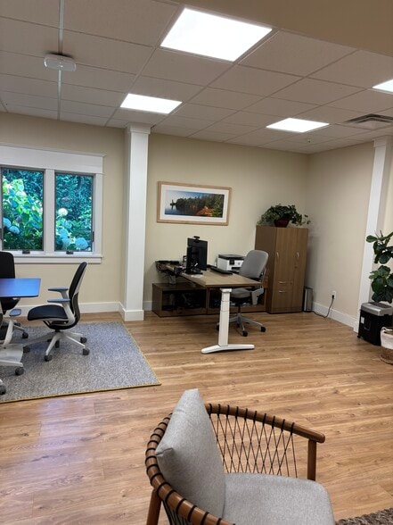 More Photos Of 126-130 N Main St, East Hampton Office For Lease