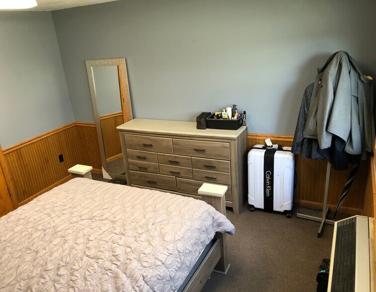 More Photos Of 609-621 E Maple Ave, Newark Light Manufacturing For Sale