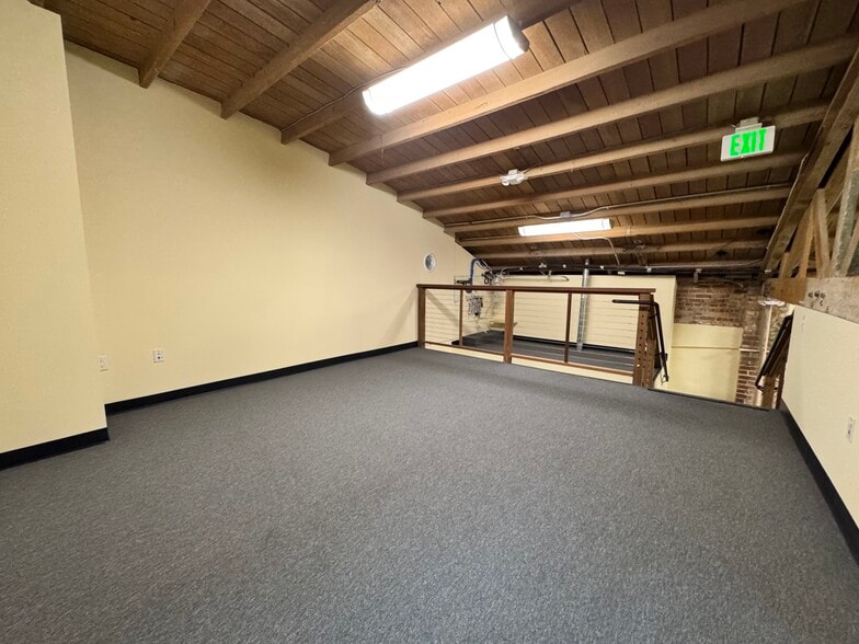 More Photos Of 3608 San Fernando Rd, Glendale Loft Creative Space For Lease