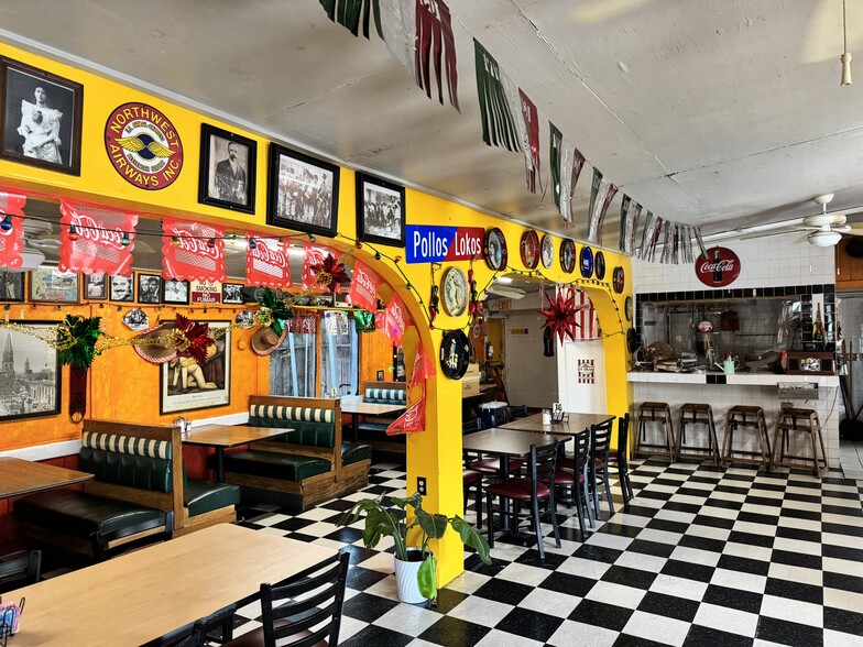 More Photos Of 703 S 75th St, Houston Restaurant For Sale