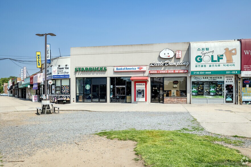 More Photos Of 22102-22150 Horace Harding Expy, Oakland Gardens Storefront For Lease