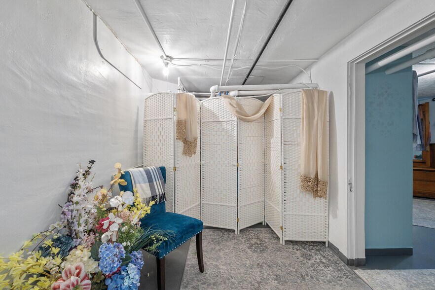 More Photos Of 720 E Lincolnway, Cheyenne Office Residential For Sale