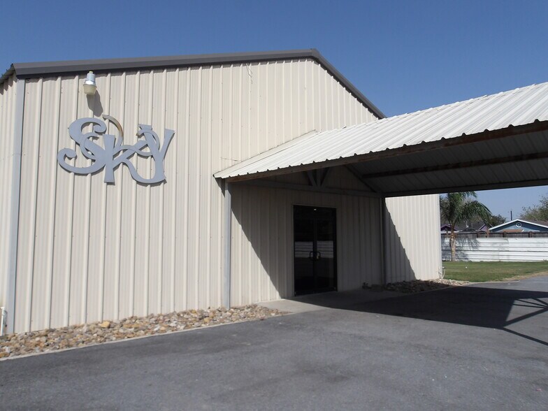 More Photos Of 1 Industrial Pkwy, Rio Hondo Freestanding For Sale