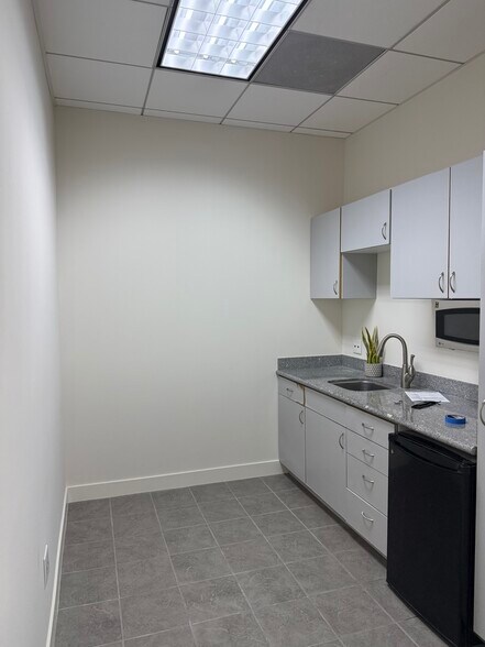 More Photos Of 1539 Sawtelle Blvd, Los Angeles Office For Lease