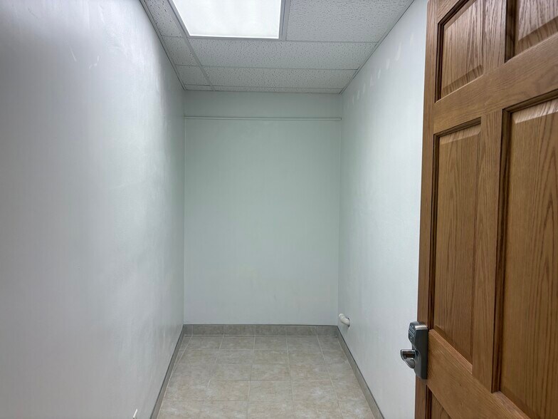 More Photos Of 1616 Cloquet Ave, Cloquet Medical For Sale