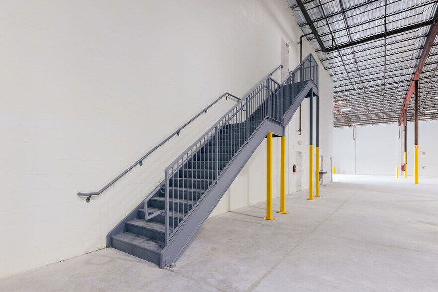 More Photos Of 2875 NW 77th Ave, Miami Warehouse For Lease