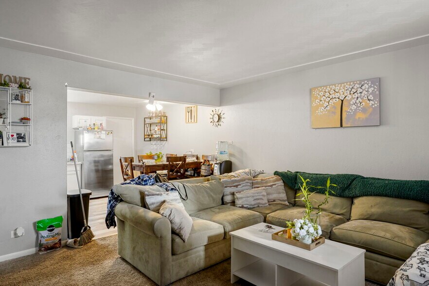More Photos Of 1600-1604 Garland St, Lakewood Apartments For Sale