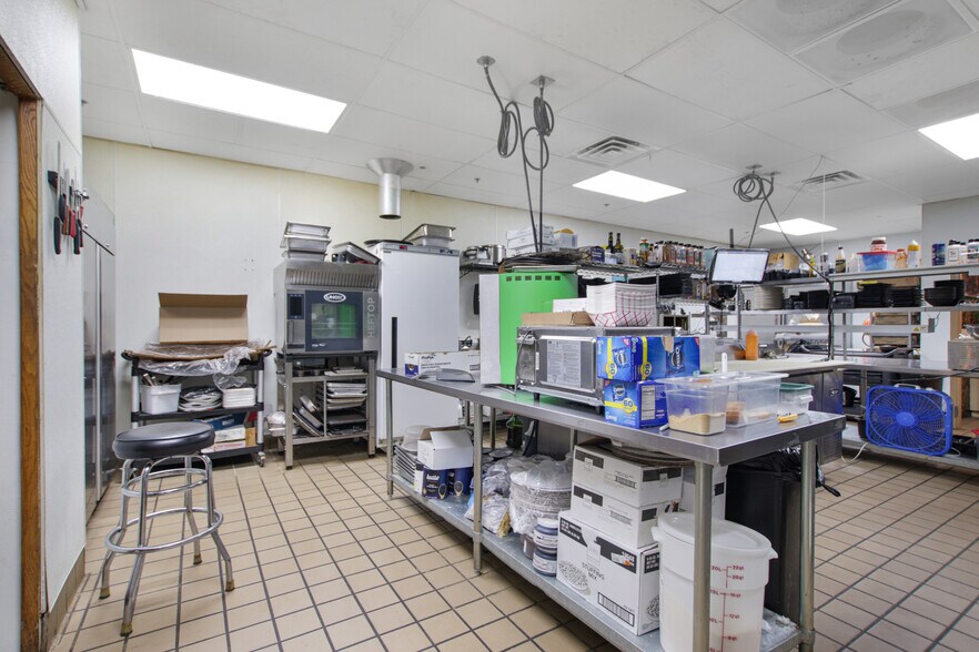 More Photos Of 500-560 Cedar St, Monticello Unknown For Lease