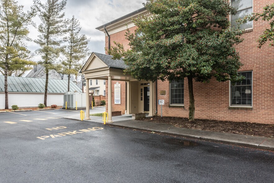 More Photos Of 20 S Stewart St, Winchester Medical For Sale