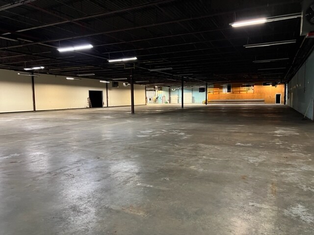 More Photos Of 55 Lathrop Road Ext, Plainfield Manufacturing For Sale