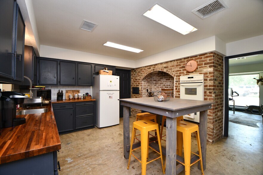 More Photos Of 34507 FM 1093, Simonton Land For Lease