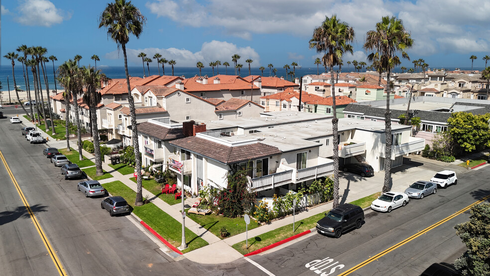 More Photos Of 119 14th St, Huntington Beach Multifamily For Sale
