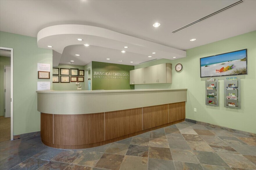 More Photos Of 2410 Dyer Ln, Fremont Medical For Lease