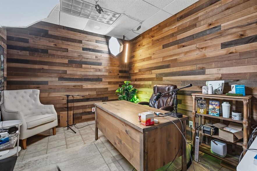 More Photos Of 9221 Highway 290 W, Austin Light Manufacturing For Lease
