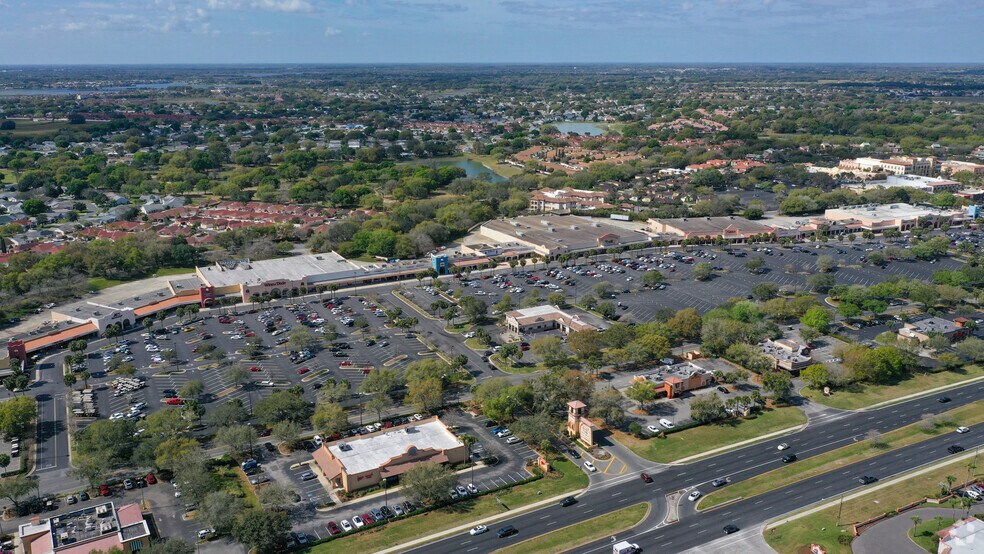 More Photos Of 910-1116 Bichara Blvd, The Villages General Retail For Lease