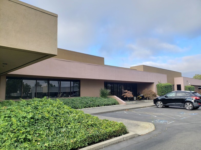 More Photos Of 6620-6626 Owens Dr, Pleasanton Research And Development For Lease