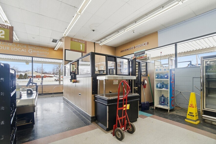 More Photos Of 602 E Main St, Cridersville General Retail For Sale