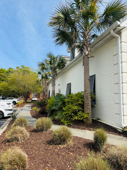 More Photos Of 125c Wappoo Creek Drive, Charleston Office For Lease