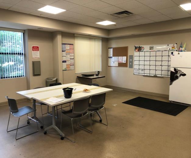 More Photos Of 4000 N Illinois Ln, Swansea Medical For Sale