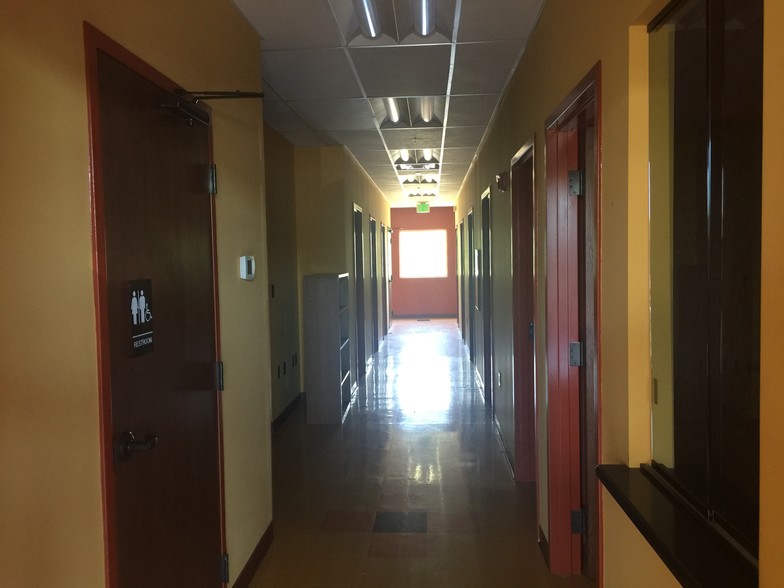 More Photos Of 11124 Kingston Pike, Knoxville Freestanding For Lease