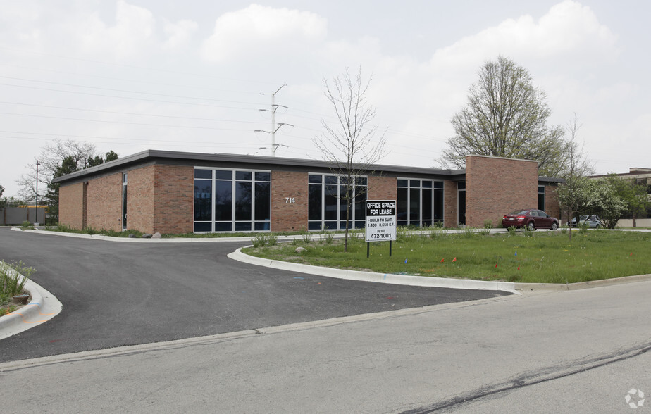 Primary Photo Of 714 Enterprise Dr, Oak Brook Office For Lease