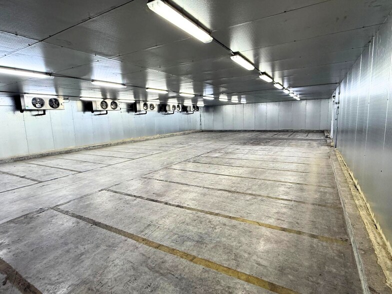 More Photos Of 2501 E President St, Savannah Food Processing For Lease