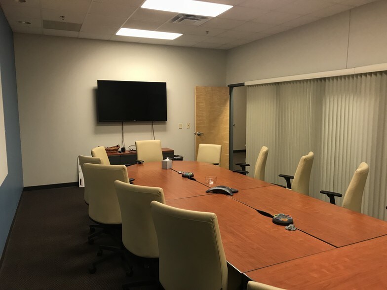 More Photos Of 6500 Technology Center Dr, Indianapolis Light Distribution For Lease