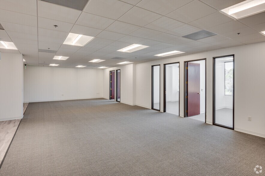 More Photos Of 3111 N Tustin Ave, Orange Office For Lease