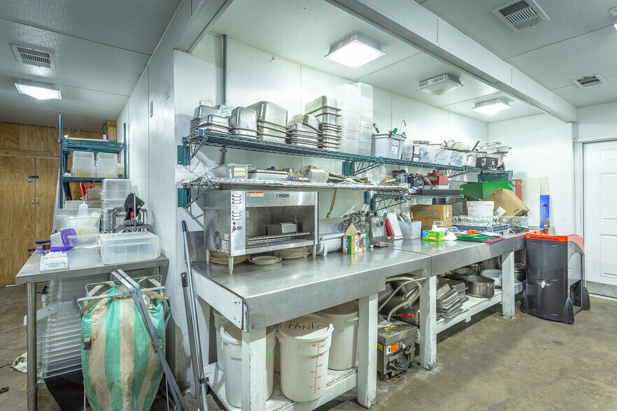 More Photos Of 28 W Bayshore Dr, Saint George Island Restaurant For Sale