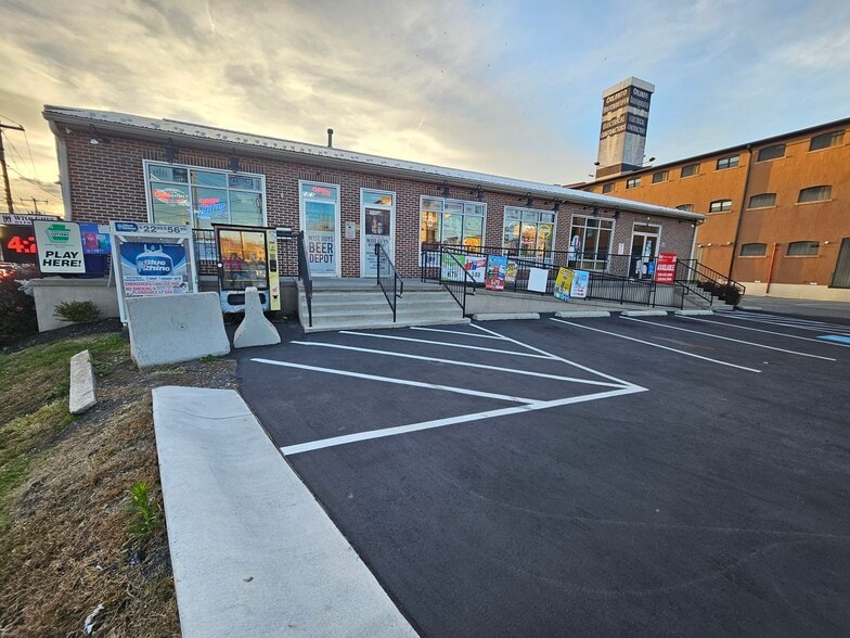 More Photos Of 209 W Union St, Allentown General Retail For Lease