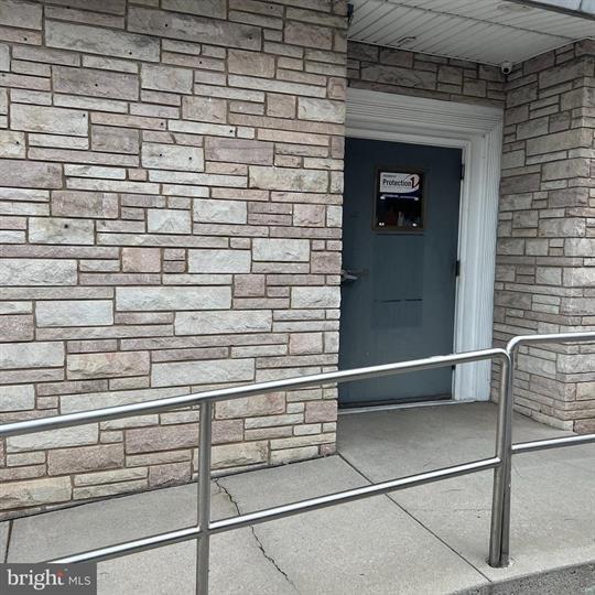 More Photos Of 11 W King St, Littlestown Storefront Retail Office For Sale