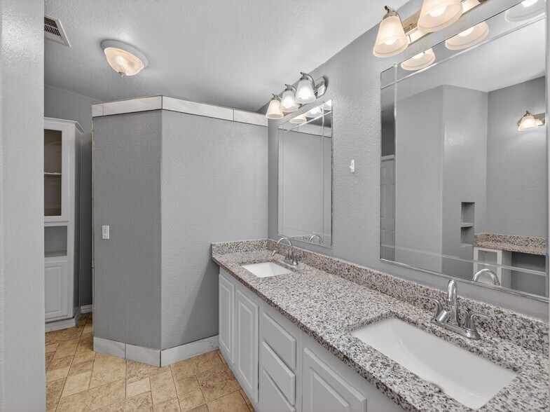 More Photos Of 279 Highline Dr, Bastrop Land For Sale