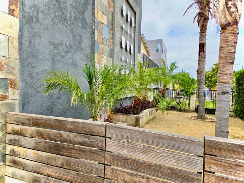 More Photos Of 2309 Hauser Blvd, Los Angeles Apartments For Sale
