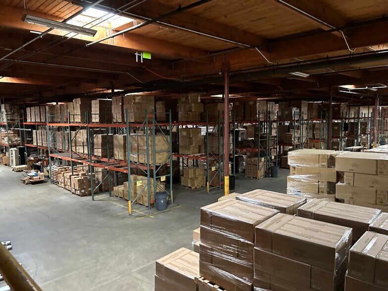 More Photos Of 10675 N Lombard St, Portland Distribution For Lease