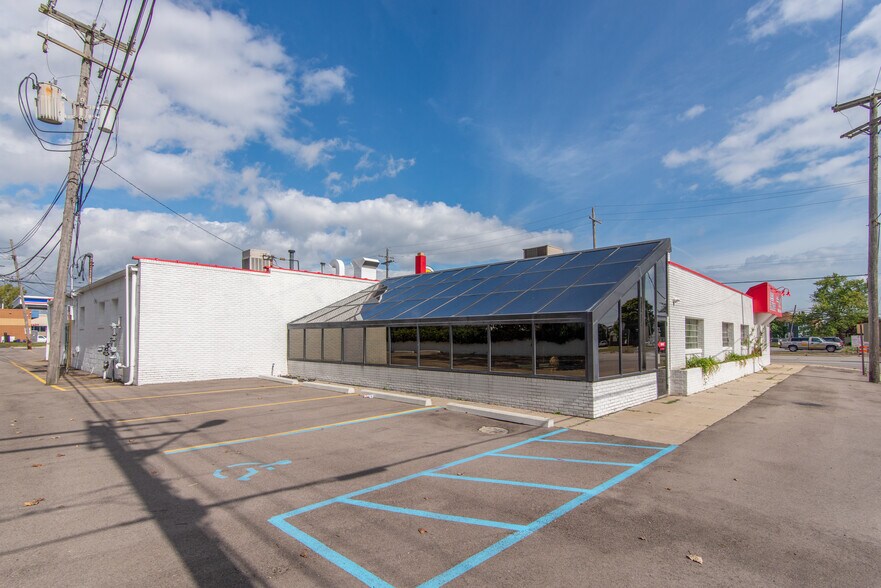 More Photos Of 542-546 S Telegraph Rd, Monroe Restaurant For Sale