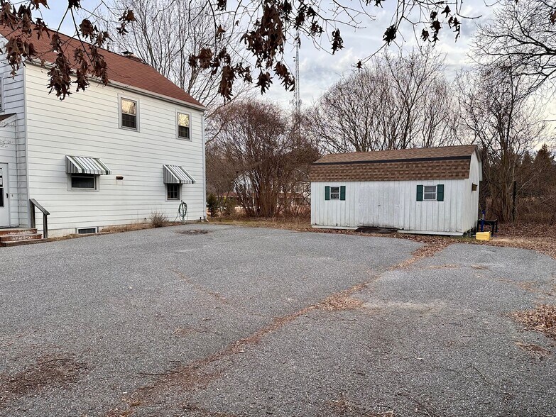 More Photos Of 4180 Old Town Rd, Huntingtown Loft Creative Space For Sale