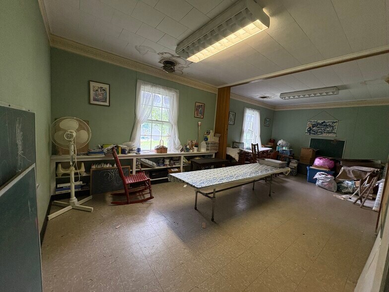 More Photos Of 88 Main St, Buxton Office Residential For Sale