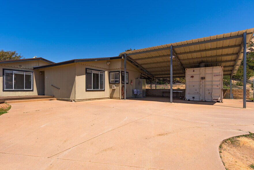 More Photos Of 19191 High Glen Rd, Alpine Specialty For Sale