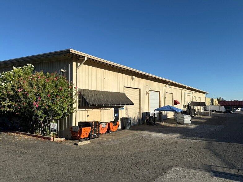 More Photos Of 381-389 Nevada St, Auburn Flex For Lease