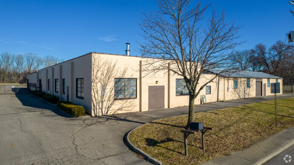 More Photos Of 170-200 E Broadway Ave, Westerville Unknown For Lease