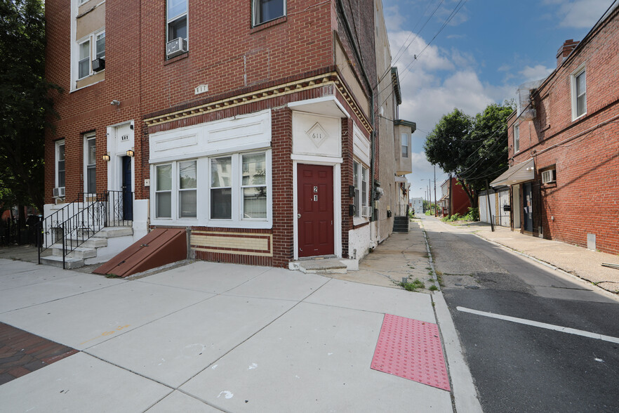 Primary Photo Of 611 N 2nd St, Camden Apartments For Sale