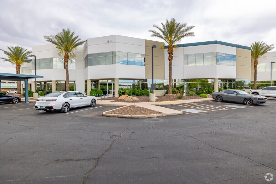 More Photos Of 7812 E Acoma Dr, Scottsdale Warehouse For Lease