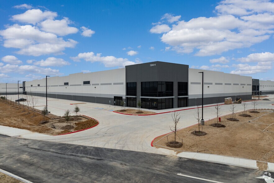 Primary Photo Of Eckhert Rd @ Bandera Rd, San Antonio Distribution For Lease