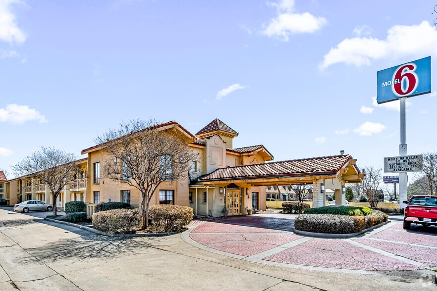More Photos Of 1035 Martin Luther King Jr Dr, Monroe Hotel For Sale